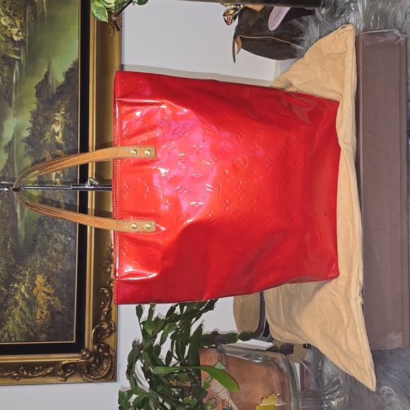 LOUIS VUITTON Vernis Red Tote bag - Picture 3 of 17
